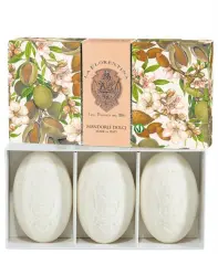 La Florentina Presentask tvål Sweet Almond 3x150g - Tvålshoppen.se